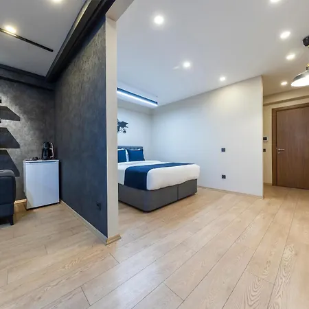 The Business Class Karakoy Apartahotel